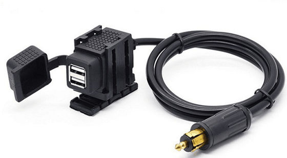 เครื่องพิมพ์ฉีดพลาสติกตั้ง 85 ตัน ใช้สําหรับชาร์จรถ USB