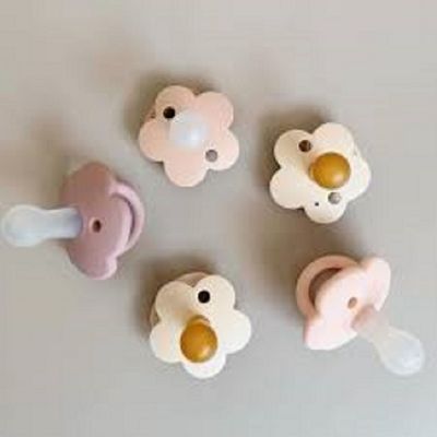 การปรับแต่งอัตราประหยัดพลังงาน LSR สูง เครื่องพิมพ์ฉีดซิลิโคนสําหรับ Baby Sucker